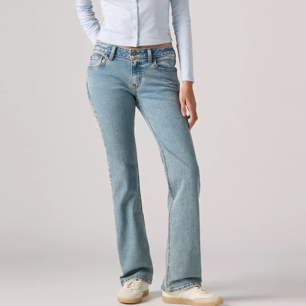 NWOT Women’s Levi Strauss Signature Low Rise Bootcut Jeans Misses Size 8 Blue